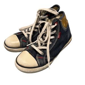 Kids Levi’s Denim Hightop Sneakers Distressed size 2